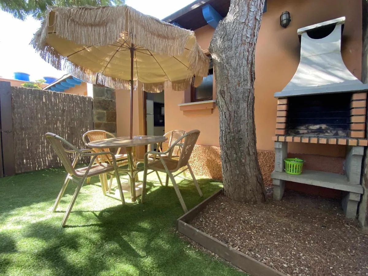 Apartamento Estudio para pareja con jardincito privado barbacoa con piscina compartida Cádiz España